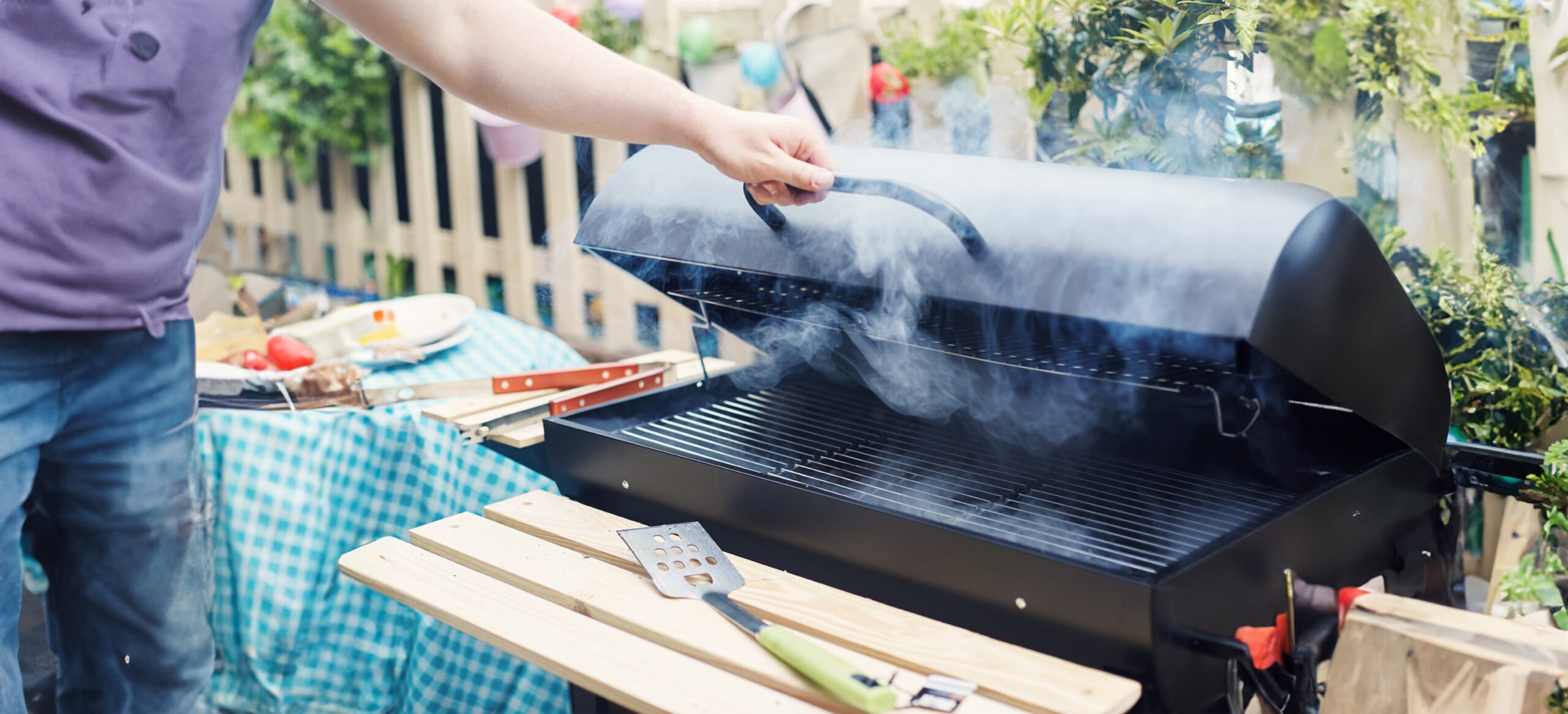 Firing Up the Grill: Cleaning Your BBQ with Heat